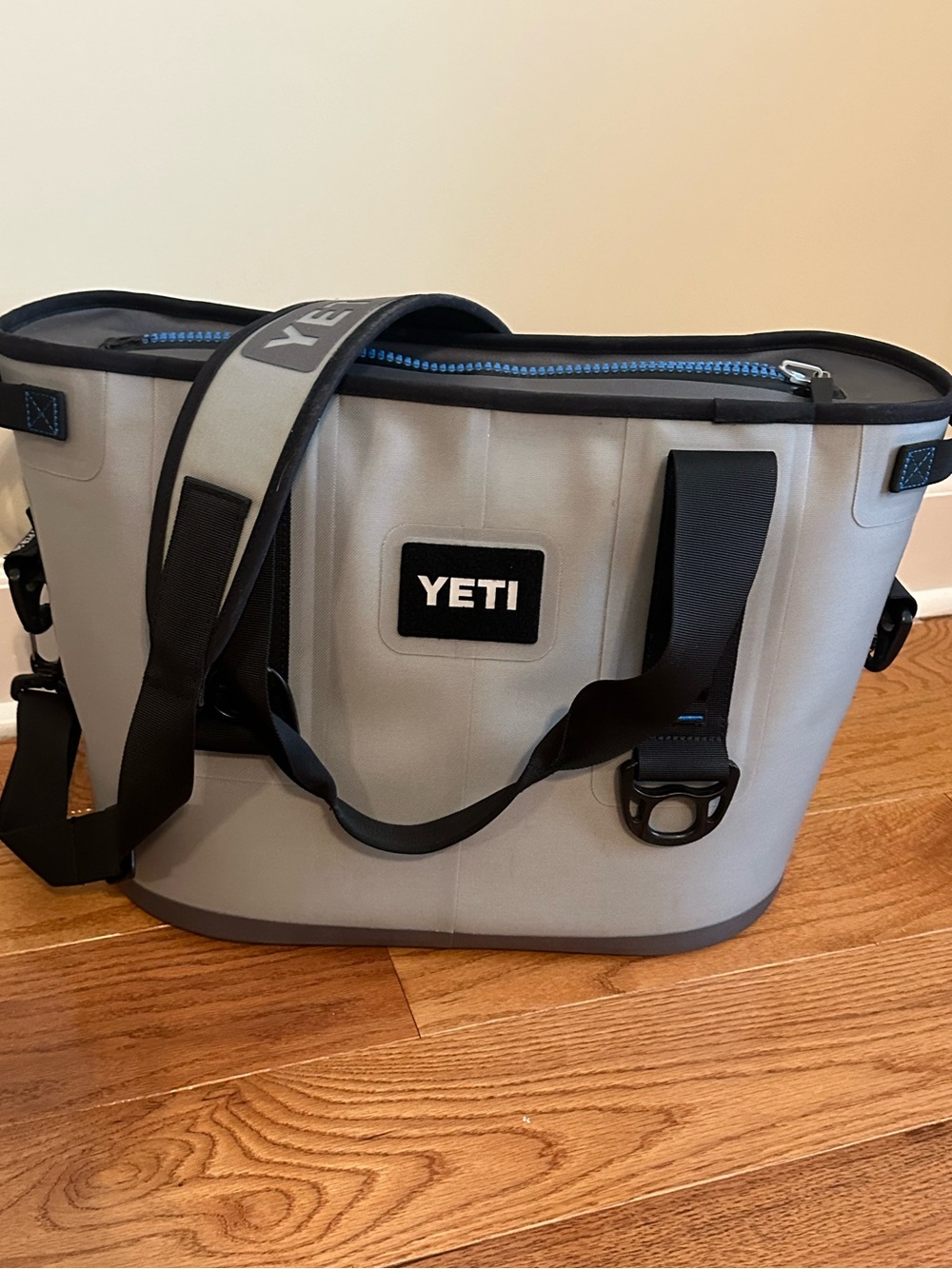 Yeti YHOP 20G Hopper 20 Soft Side Cooler-Grey.